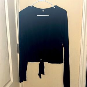 Lululemon size 8 black long sleeve